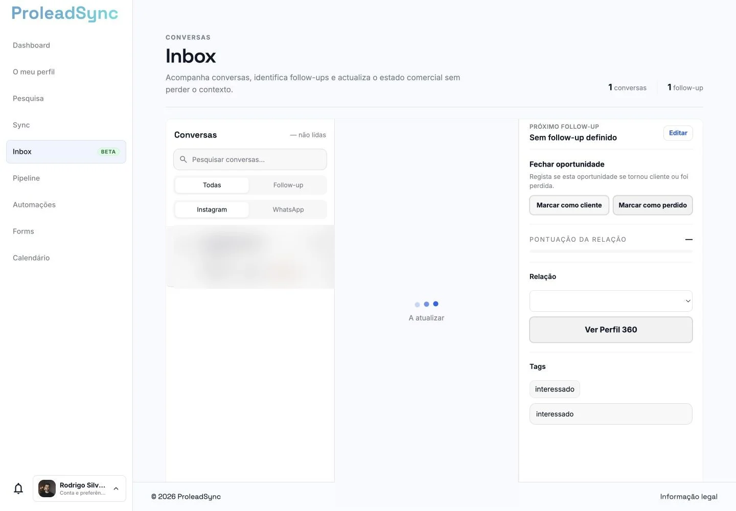 Inbox da ProleadSync com os dados da conversa desfocados e os filtros visíveis.